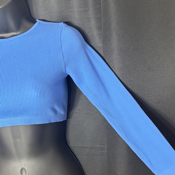 Chic Azure Ribbed Crop Top - Picture 5 of 5
